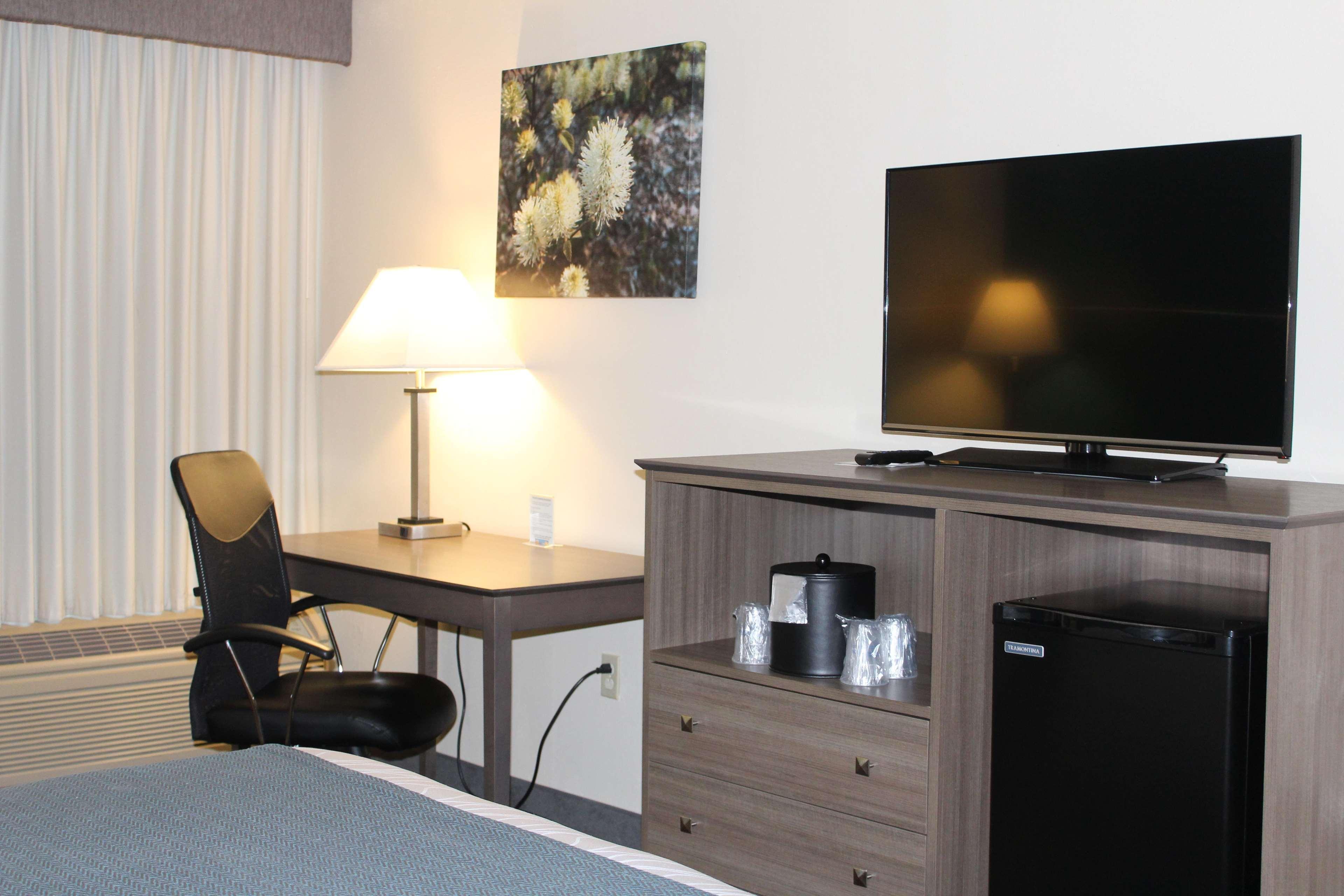 Best Western Plus Yadkin Valley Inn & Suites Jonesville Exterior foto