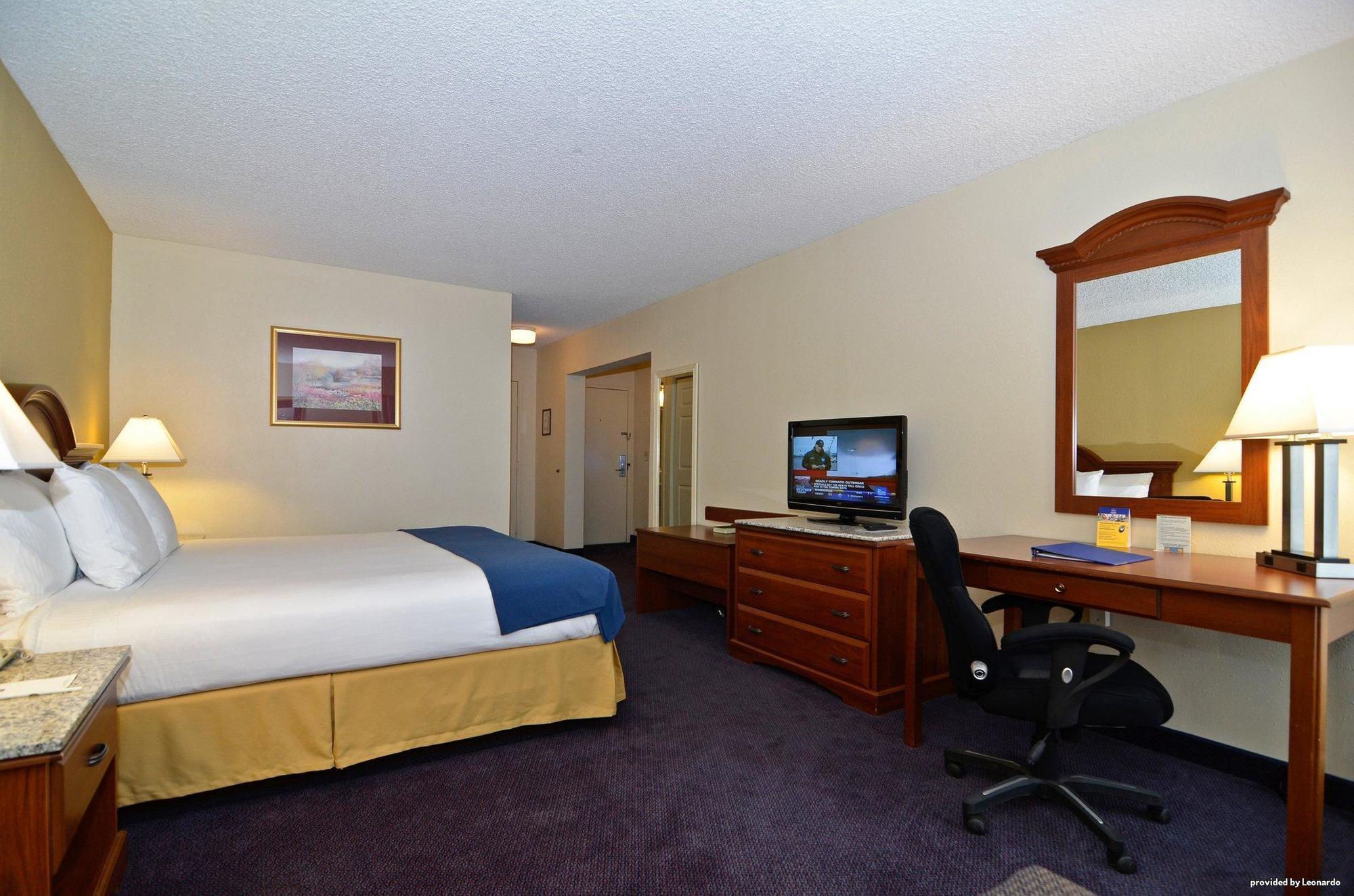 Best Western Plus Yadkin Valley Inn & Suites Jonesville Exterior foto