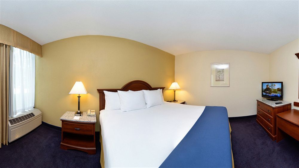 Best Western Plus Yadkin Valley Inn & Suites Jonesville Exterior foto