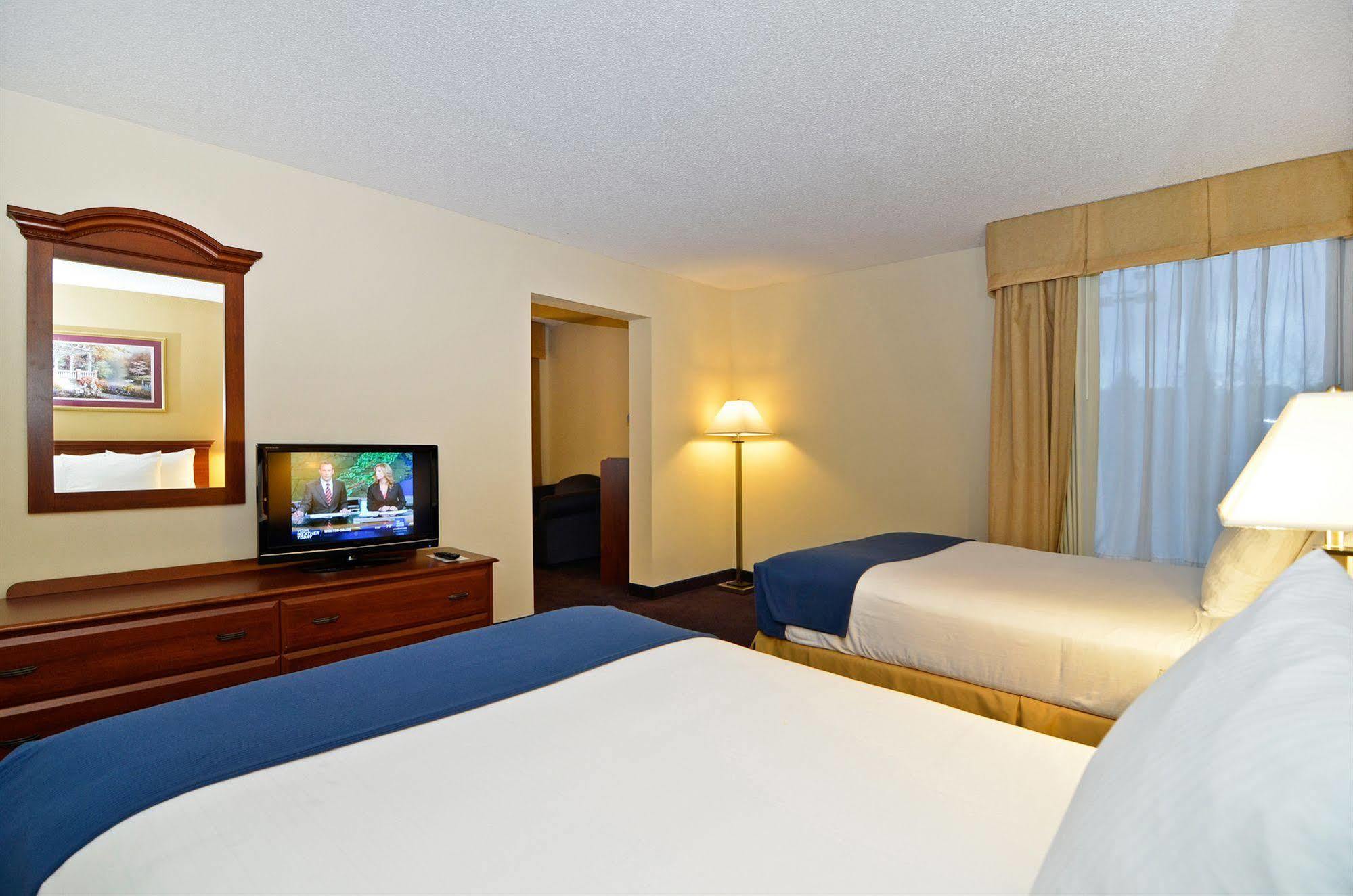 Best Western Plus Yadkin Valley Inn & Suites Jonesville Exterior foto